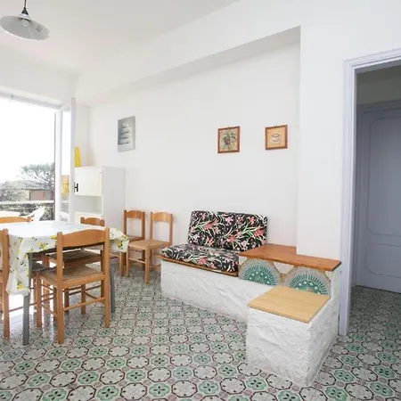 M087 - Trilocale Con Terrazzo Al Mareverde *